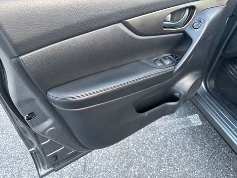 Used 2017 Nissan Rogue Sport S w/ S Appearance Package image 10