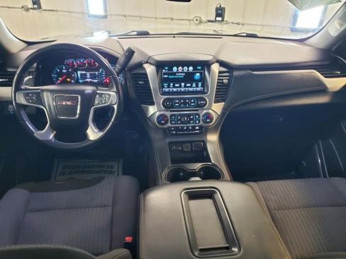Used 2018 GMC Yukon SLE w/ SLE Value Package image 11