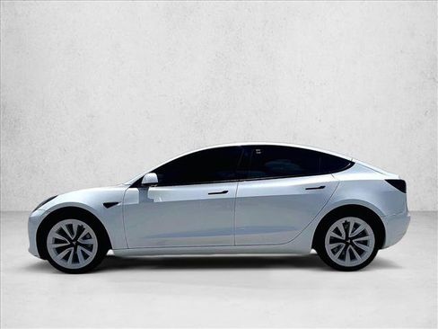 Used 2021 Tesla Model 3 Standard Range Plus RWD image 6