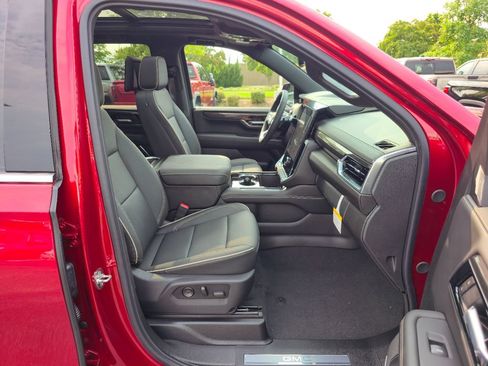 New 2026 GMC Yukon Elevation w/ Elevation Premium Package AWD/4WD image 31