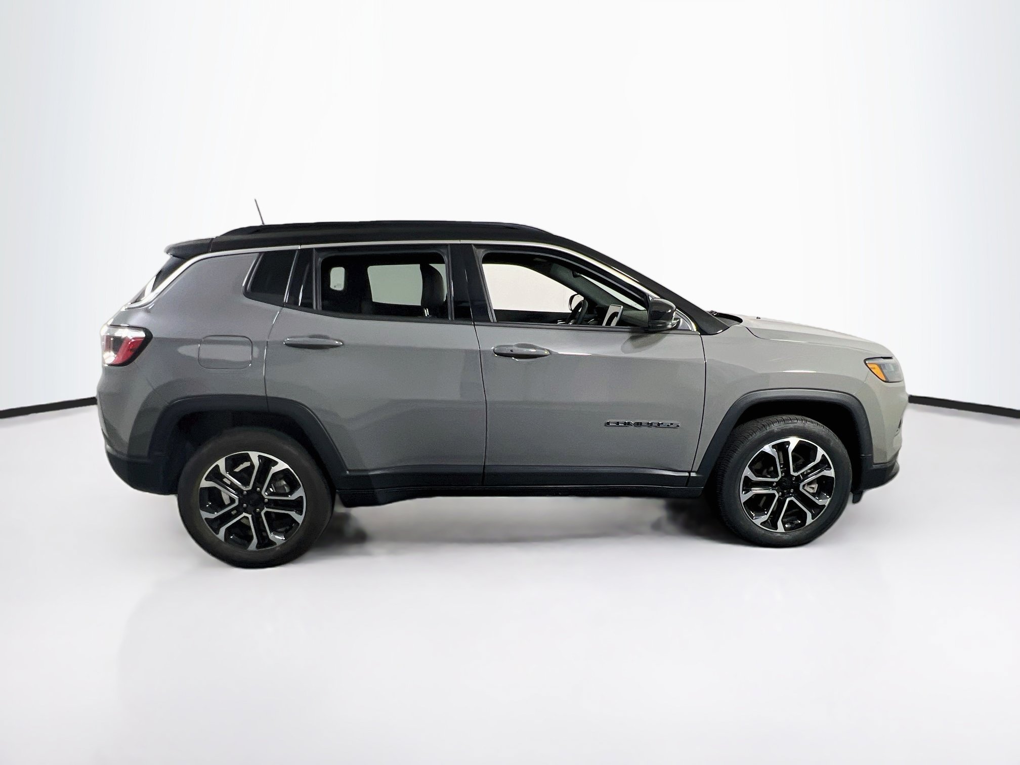 Used 2023 Jeep Compass Limited AWD/4WD image 4