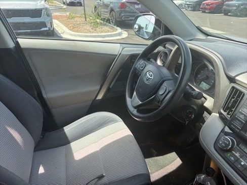 Used 2013 Toyota RAV4 XLE AWD/4WD image 12