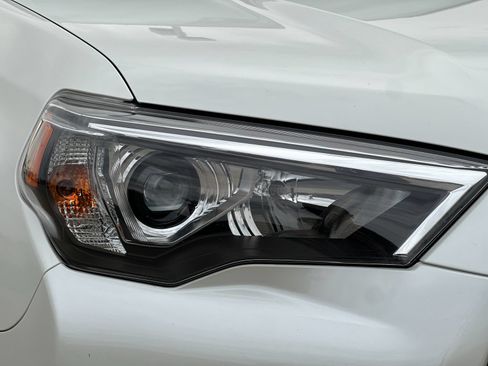 Used 2023 Toyota 4Runner Limited RWD image 36