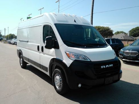 Used 2025 RAM ProMaster 2500 w/ Convenience Group FWD image 4