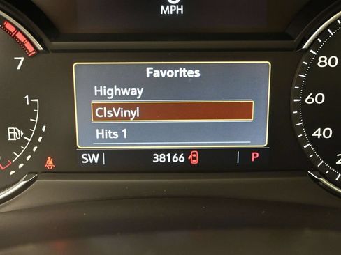 Certified 2023 Cadillac XT4 Luxury FWD image 10