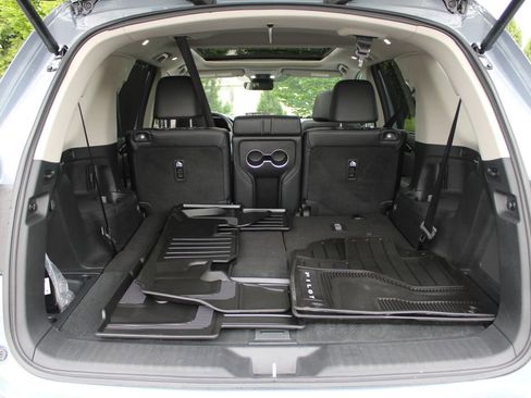 Certified 2025 Honda Pilot Touring image 33
