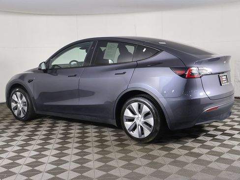Used 2023 Tesla Model Y Long Range AWD/4WD image 12