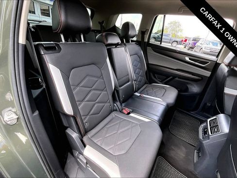 Used 2024 Volkswagen Atlas Peak Edition SEL AWD/4WD image 24