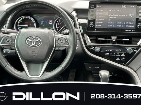 Used 2024 Toyota Camry XLE w/ Cold Weather Package FWD image 16