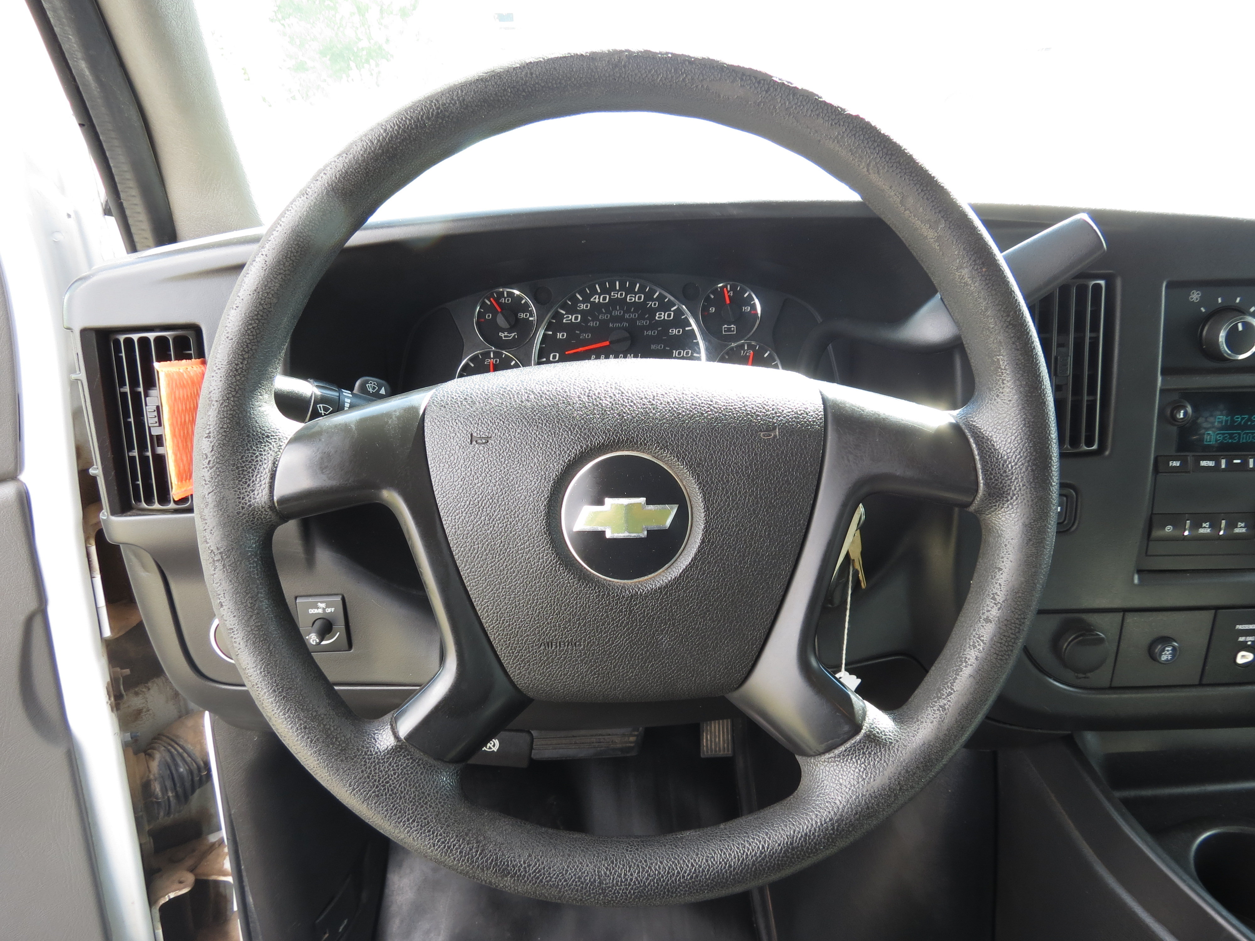 Used 2015 Chevrolet Express 2500 RWD image 12