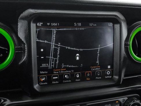 Used 2021 Jeep Gladiator Overland w/ Uconnect 4C Nav & Sound Group image 18