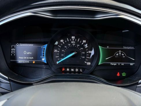 Used 2019 Ford Fusion SE image 28