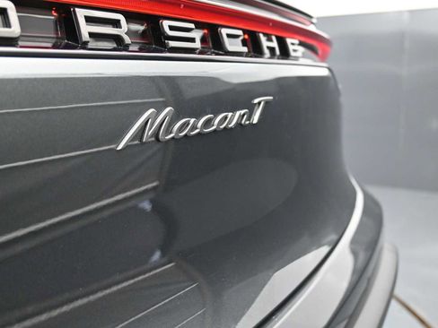 Certified 2025 Porsche Macan Turbo AWD/4WD image 25