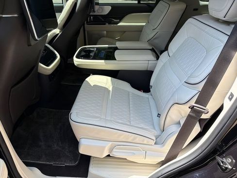 Used 2022 Lincoln Navigator Black Label AWD/4WD image 27