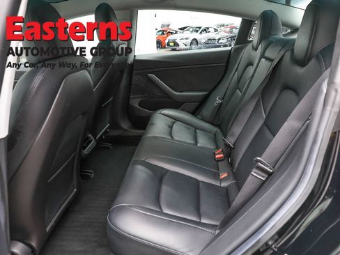 Used 2019 Tesla Model 3 Standard Range RWD image 15