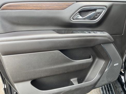 Used 2021 Chevrolet Tahoe High Country AWD/4WD image 25
