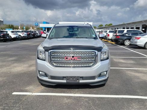 Used 2017 GMC Yukon SLE w/ SLE Value Package image 20