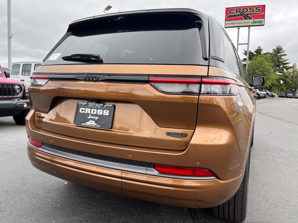 New 2027 Jeep Grand Cherokee Summit w/ Adv Protech Group IV AWD/4WD image 46