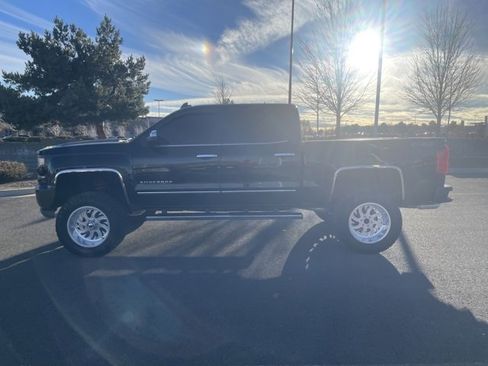 Used 2017 Chevrolet Silverado 1500 LTZ Z71 image 9