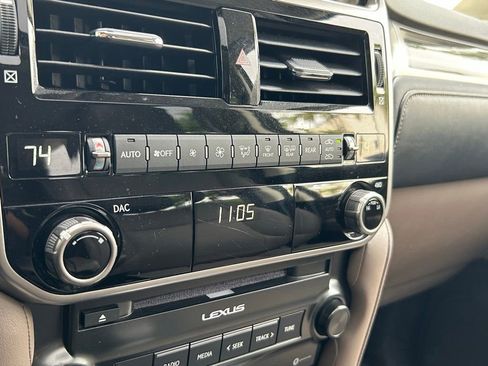 Used 2022 Lexus GX 460 Premium w/ Premium Package AWD/4WD image 27