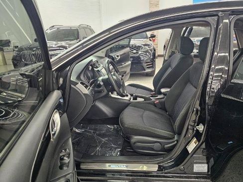 Used 2019 Nissan Sentra SV w/ Special Edition Package FWD image 30