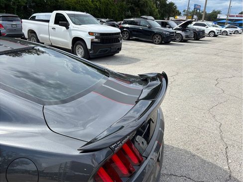 Used 2020 Ford Mustang Shelby GT350 w/ Technology Package RWD image 15