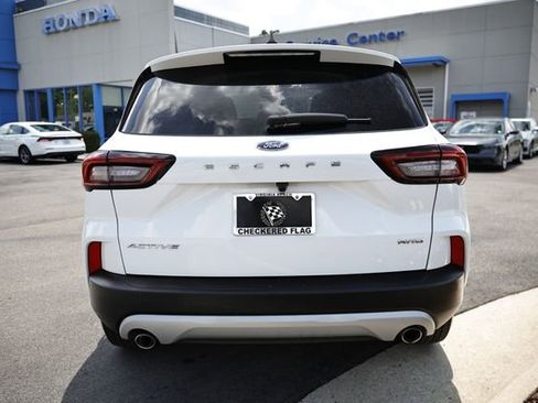 Used 2025 Ford Escape Active AWD/4WD image 10