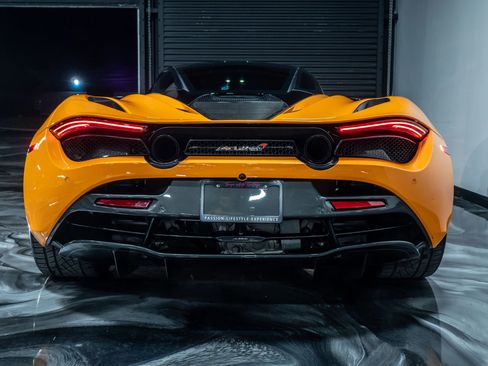 Used 2018 McLaren 720S Performance image 11
