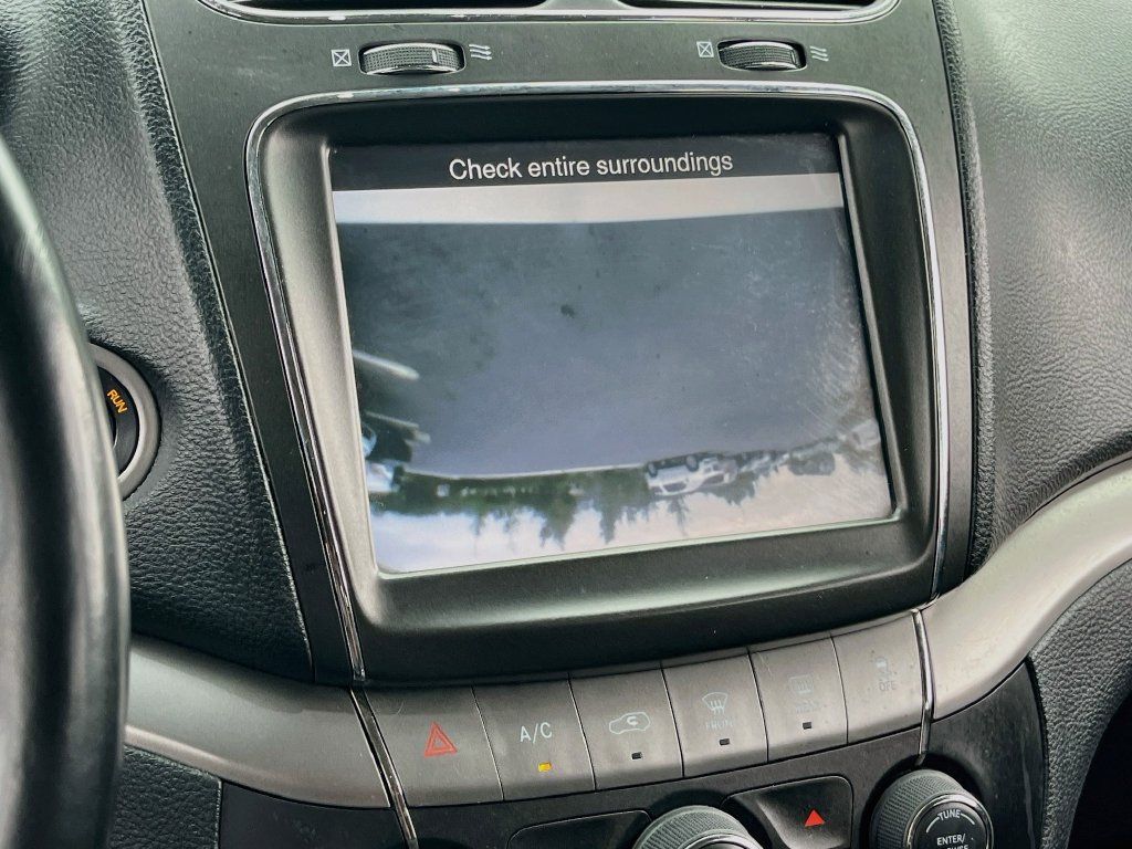 Used 2020 Dodge Journey Crossroad FWD image 13