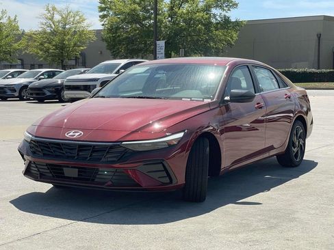 New 2026 Hyundai Elantra SEL Sport Premium FWD image 6