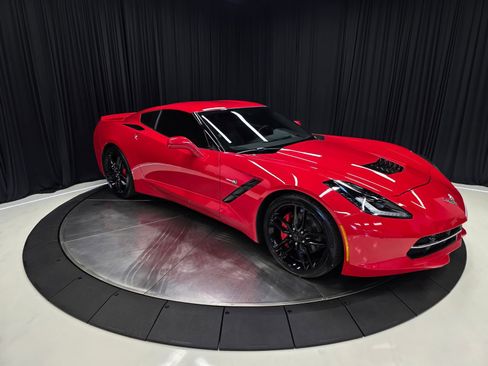 Used 2016 Chevrolet Corvette Stingray Coupe w/ 2LT Preferred Equipment Group RWD image 15