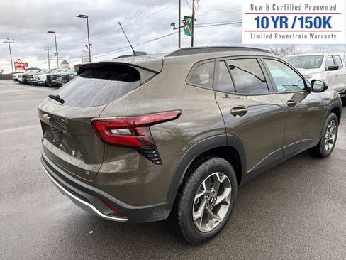 Used 2024 Chevrolet Trax LT w/ Driver Confidence Package image 6