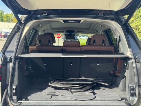 Certified 2023 BMW X7 xDrive40i w/ Executive Package image 31