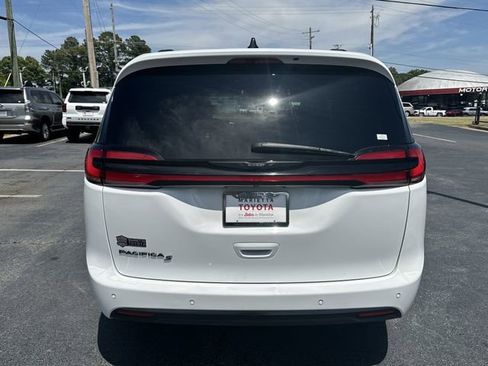 Used 2023 Chrysler Pacifica Touring-L w/ S Appearance Package FWD image 26