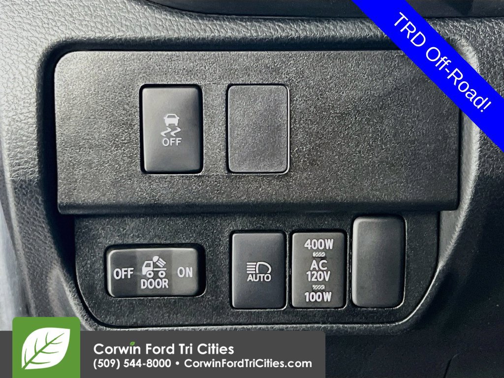 Used 2022 Toyota Tacoma TRD Off-Road w/ Technology Package AWD/4WD image 18