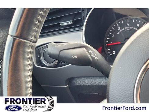 Used 2019 Ford Mustang Premium image 18
