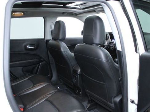 Used 2018 Jeep Compass Limited w/ Navigation Group image 24