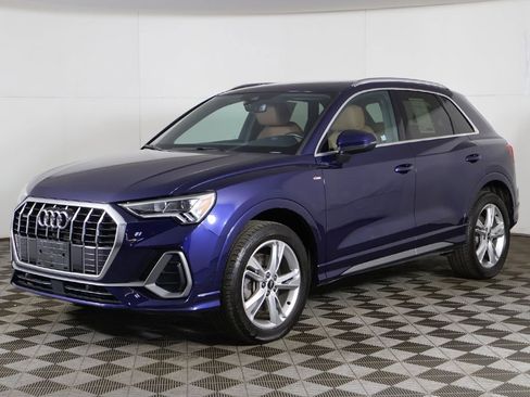 Used 2023 Audi Q3 2.0T Premium Plus w/ Premium Plus Package AWD/4WD image 7