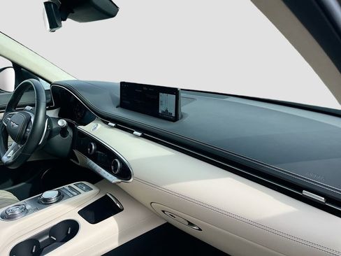 Used 2025 Genesis GV70 3.5T Sport w/ Sport Advanced Package image 12