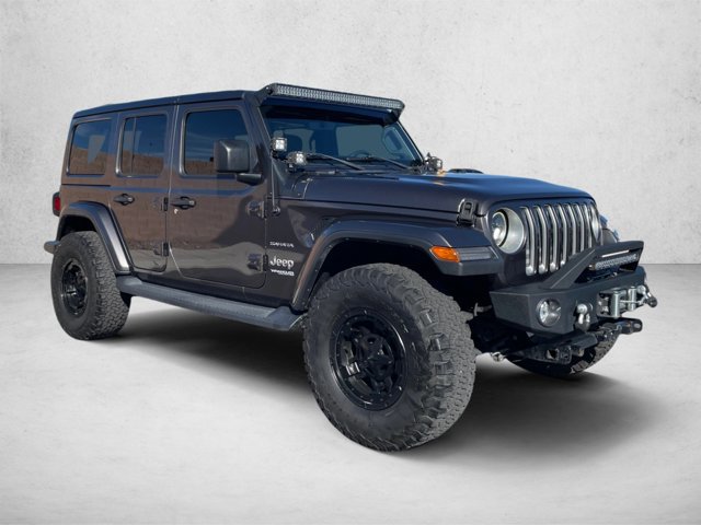Used 2018 Jeep Wrangler Unlimited Sahara AWD/4WD image 3