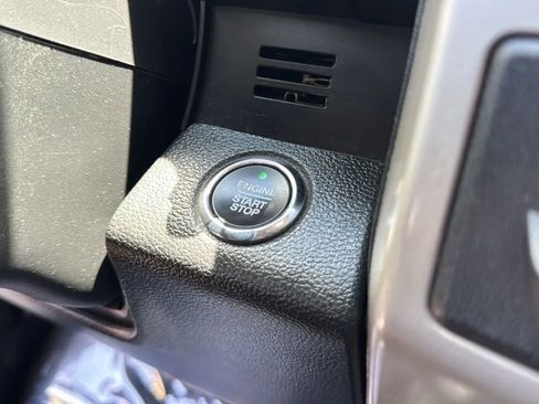 Used 2020 Ford F150 Lariat RWD image 19