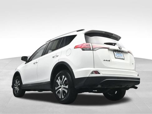 Used 2017 Toyota RAV4 LE FWD image 37