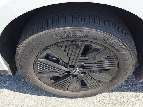 Used 2025 Nissan Murano SV AWD/4WD image 9