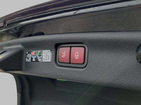 Certified 2026 Mercedes-Benz C 300 Sedan image 33