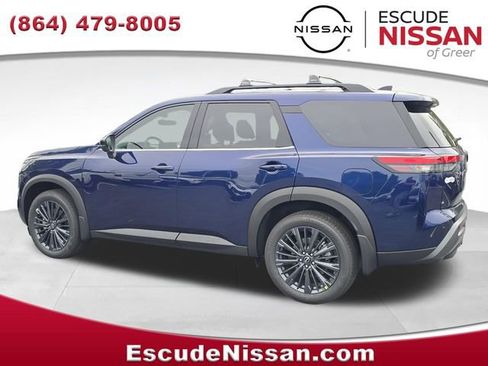 New 2026 Nissan Pathfinder SL w/ SL Premium Package AWD/4WD image 5