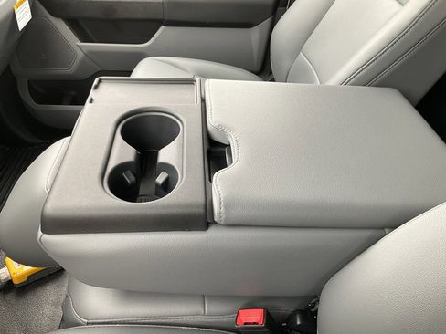 New 2024 Ford F550 4x4 Regular Cab Super Duty image 12