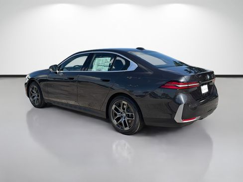 New 2027 BMW 530i w/ Premium Package RWD image 5