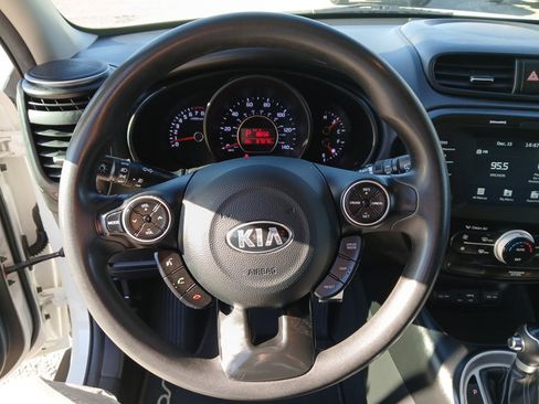Used 2019 Kia Soul + image 22