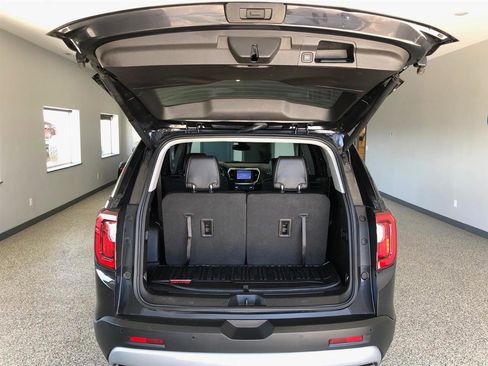 Used 2020 GMC Acadia SLT w/ Driver Alert Package II image 10