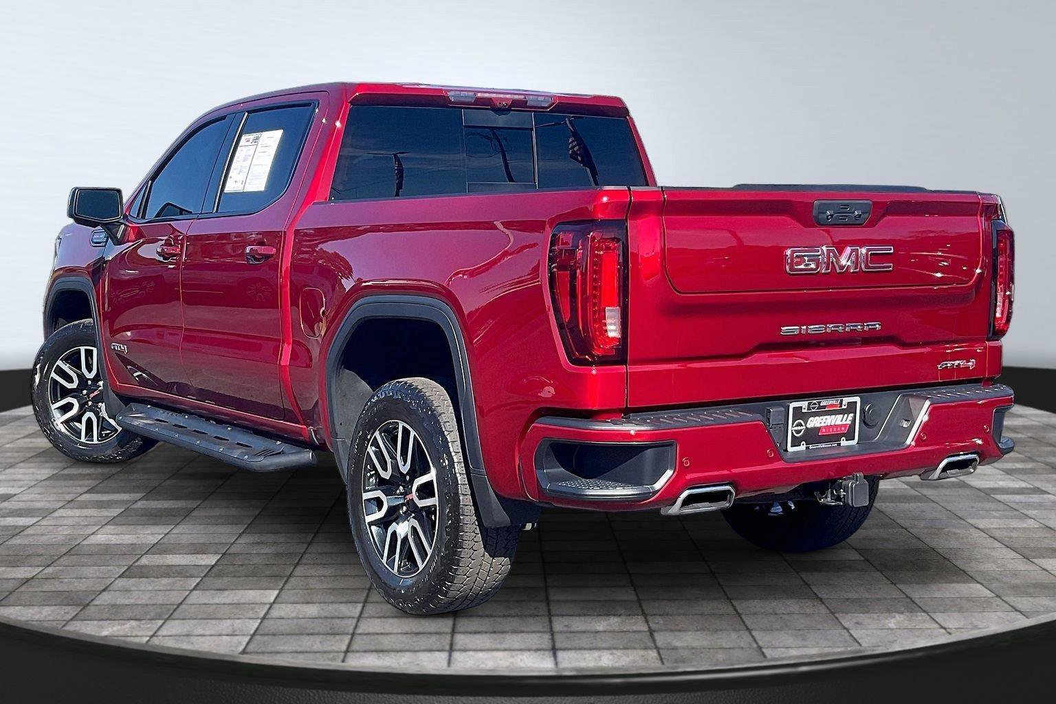 Used 2025 GMC Sierra 1500 AT4 w/ AT4 Premium Package AWD/4WD image 3